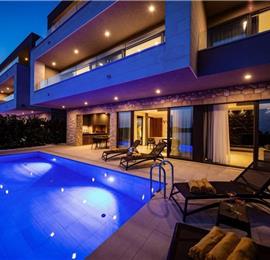 5-Bedroom Luxury Sea-View Villa with Infinity Pool near Dubrovnik – Sleeps 10